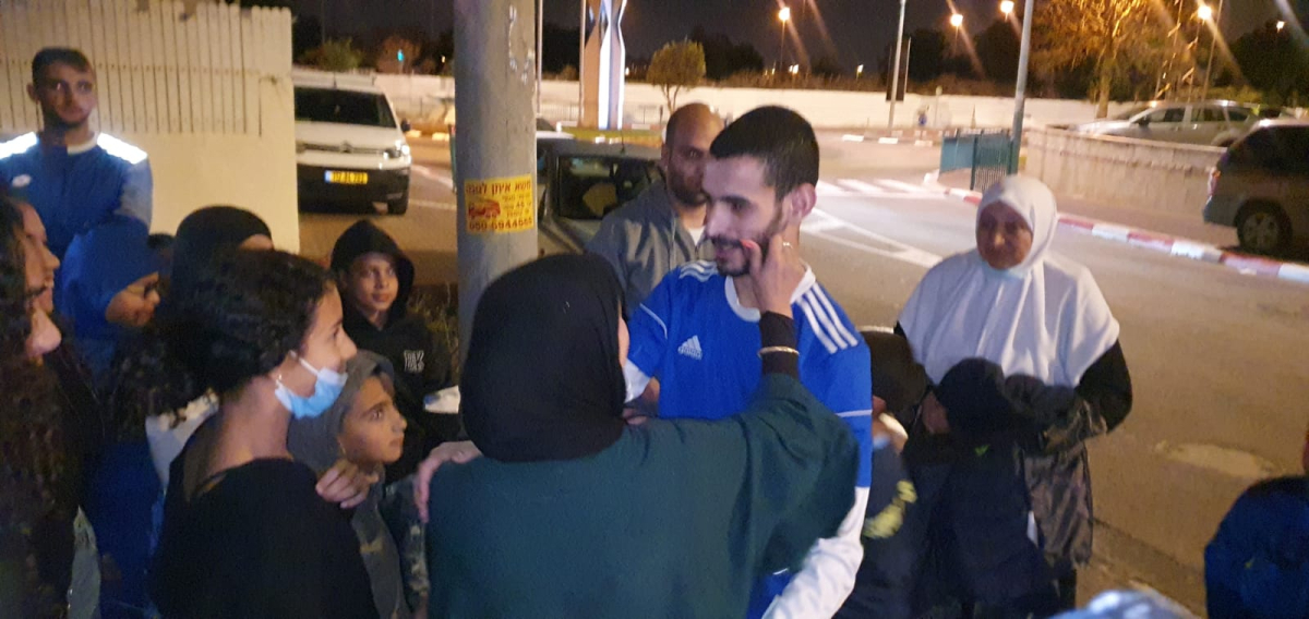  اللد: الإفراج عن الشاب موسى عبد الحميد حسونة من معتقلي هبّة الكرامة